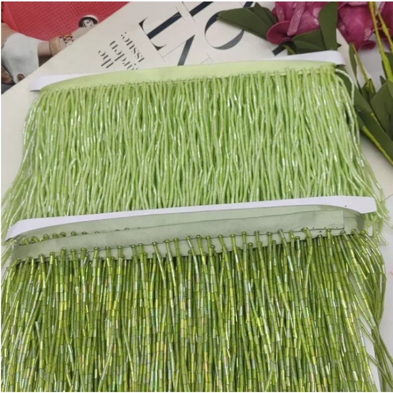 Бахрома из серебристо-красных  – обзор и цена Beaded Trim Fringe