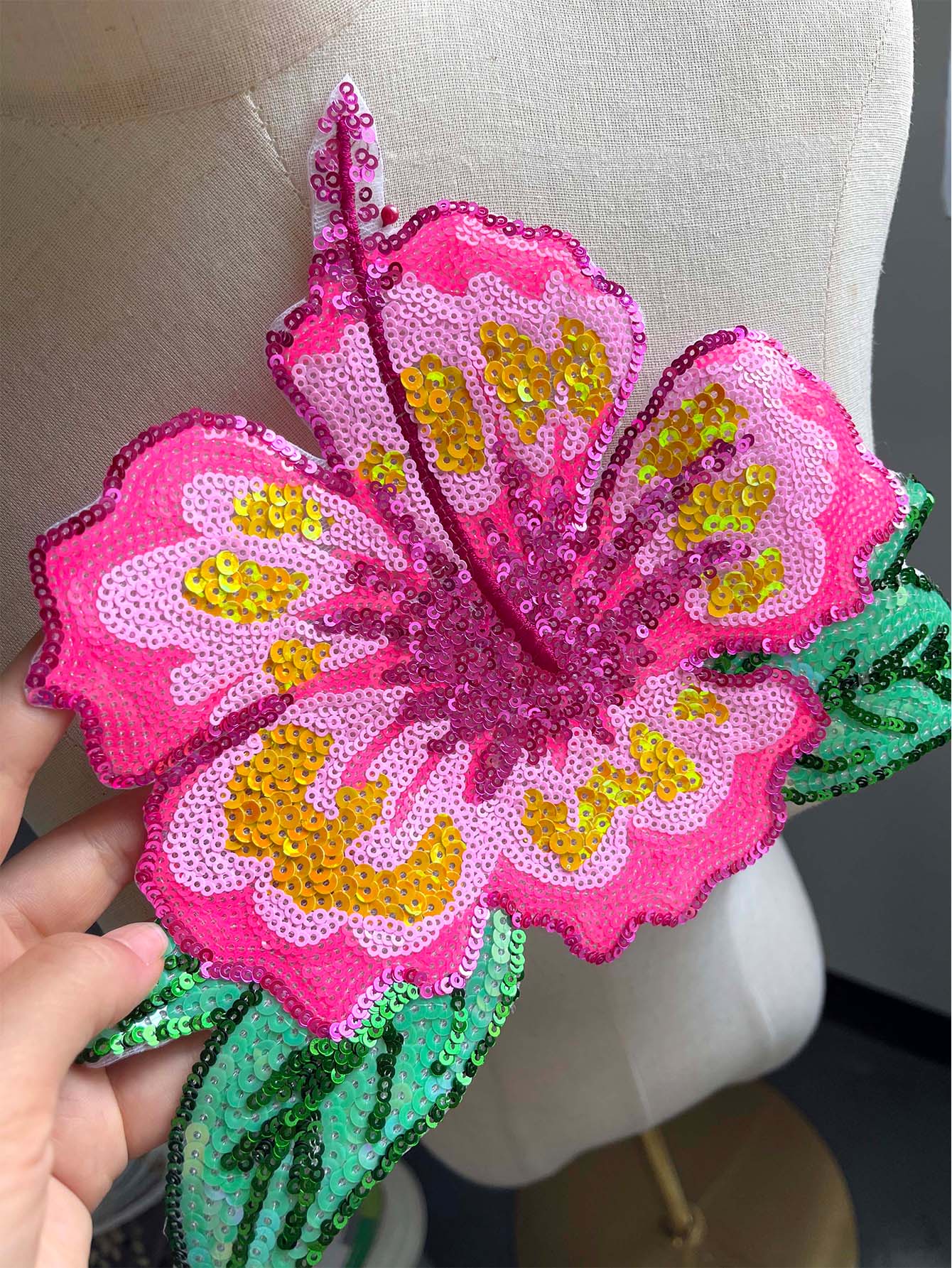 1 шт., 26 см, блестящие розовы – обзор и цена Applique Patch Flower